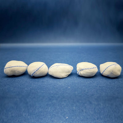 comprare Batuffoli di cotone colorati medicali OEM 500 pezzi, batuffolo di cotone sterilizzato / batuffolo di garza di cotone assorbente online manufacture